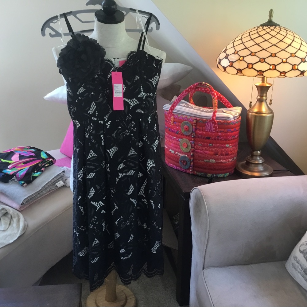 Lilly Pulitzer dress flower is removable Sz 0